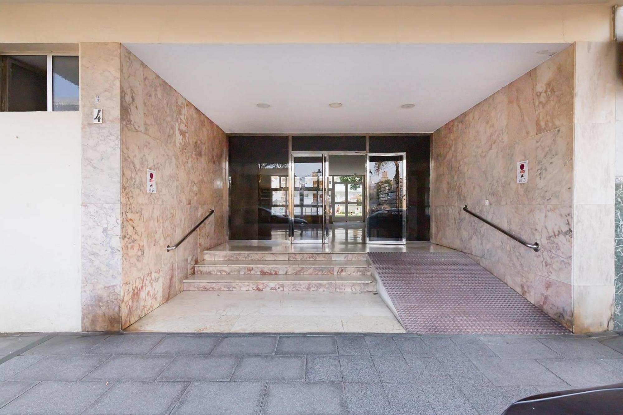 Bhost - Carihuela Beach Torremolinos Dış mekan fotoğraf