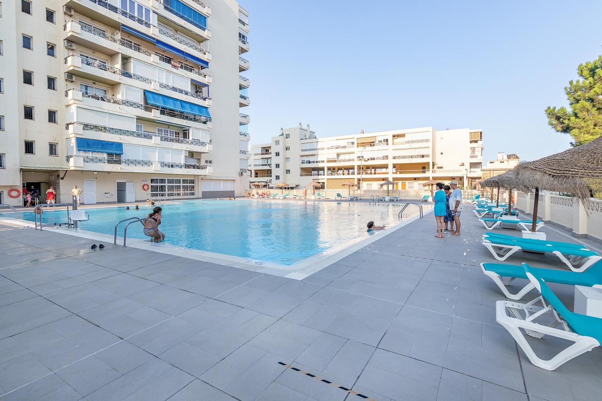 Bhost - Carihuela Beach Torremolinos Dış mekan fotoğraf